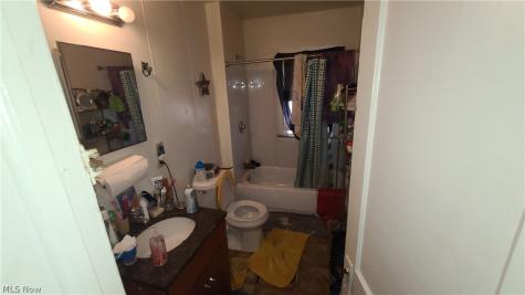 9620 Fuller Avenue Cleveland OH 44104