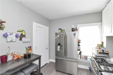 3812 Mapledale Avenue Cleveland OH 44109