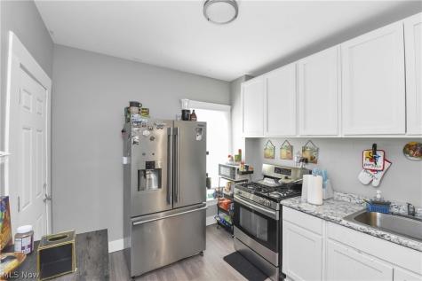 3812 Mapledale Avenue Cleveland OH 44109