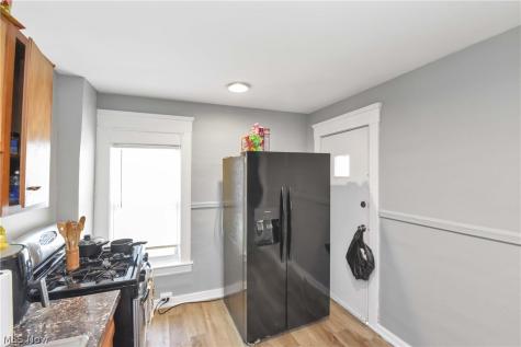 3812 Mapledale Avenue Cleveland OH 44109