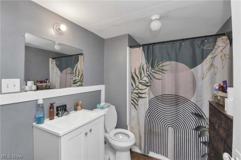 3812 Mapledale Avenue Cleveland OH 44109