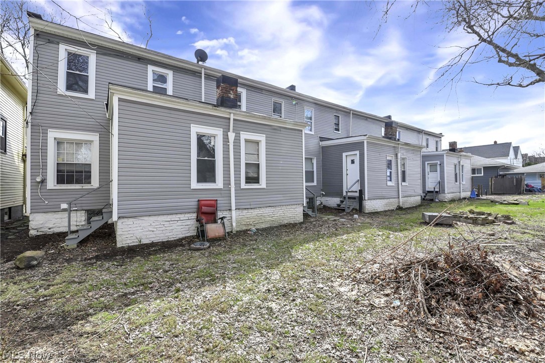 3812 Mapledale Avenue Cleveland OH 44109
