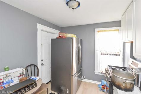 3812 Mapledale Avenue Cleveland OH 44109