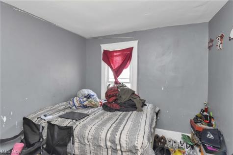 3812 Mapledale Avenue Cleveland OH 44109