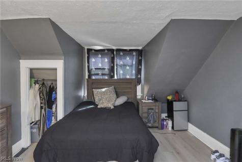 3812 Mapledale Avenue Cleveland OH 44109