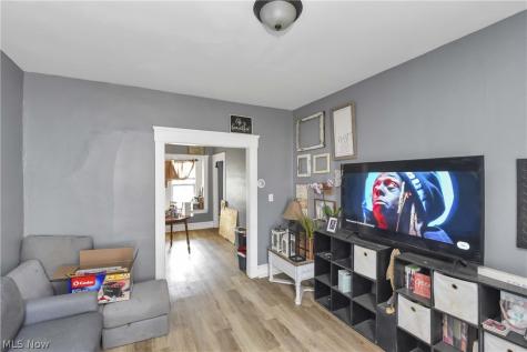 3812 Mapledale Avenue Cleveland OH 44109