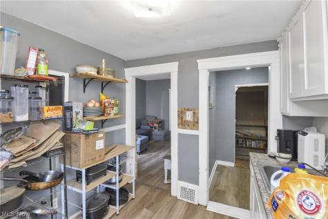 3812 Mapledale Avenue Cleveland OH 44109