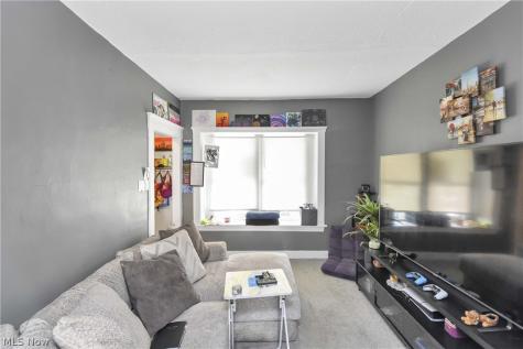 3812 Mapledale Avenue Cleveland OH 44109