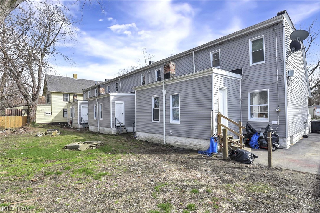3812 Mapledale Avenue Cleveland OH 44109