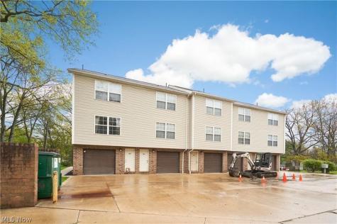 939 Magnolia Avenue Cuyahoga Falls OH 44221