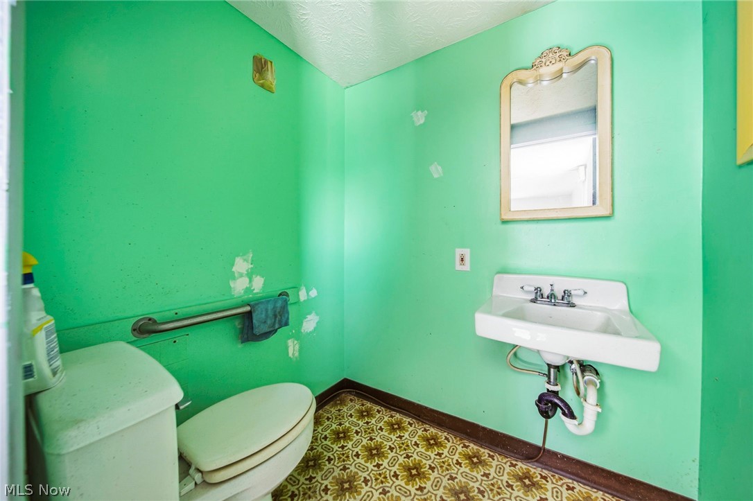 184 E Walnut Street Jefferson OH 44047