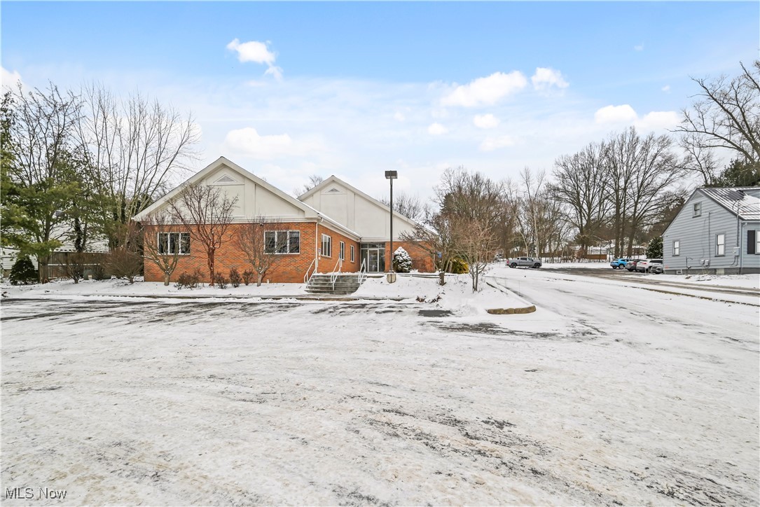 260 Niles Cortland Road NE Warren OH 44484