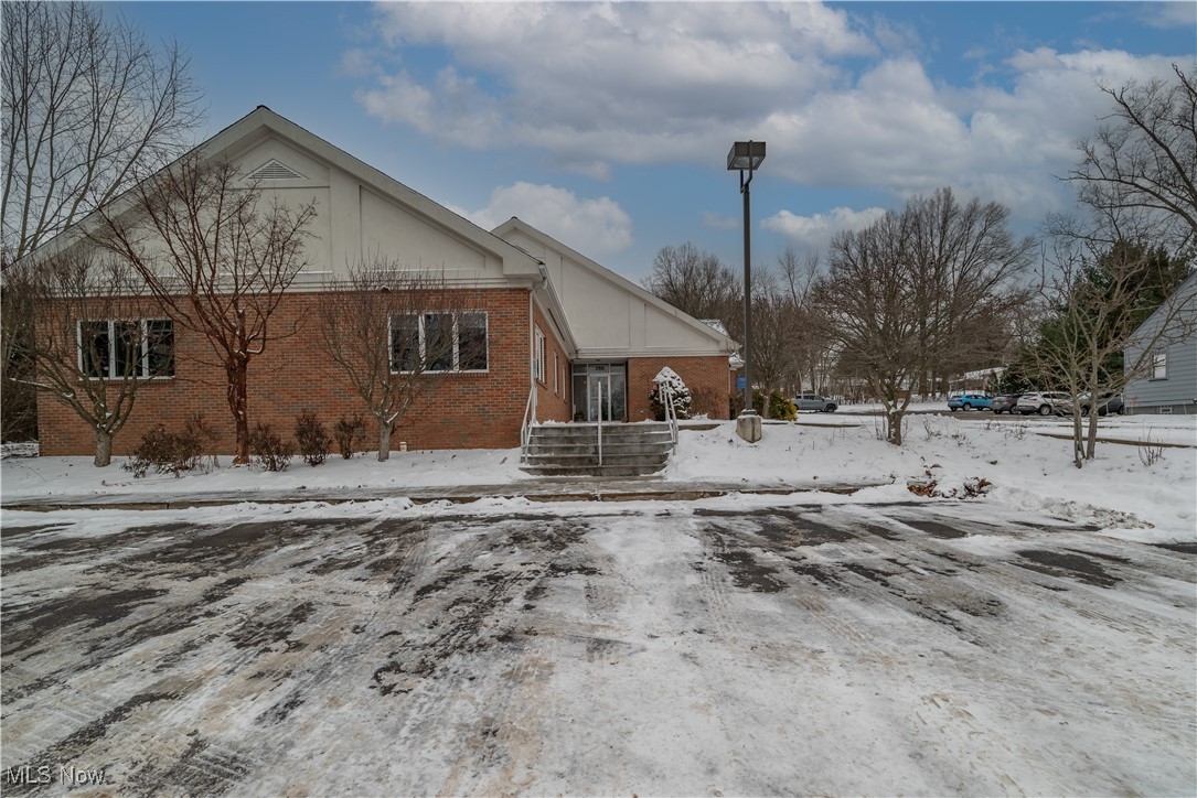 260 Niles Cortland Road NE Warren OH 44484