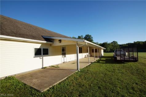 474 E Main Street Brewster OH 44613