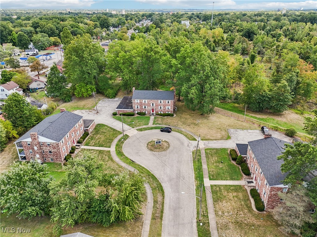 1500-1525 Stewart Circle NW Warren OH 44485