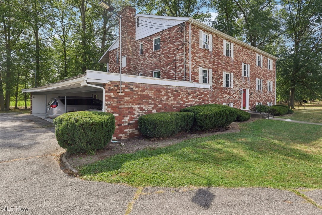 1500-1525 Stewart Circle NW Warren OH 44485