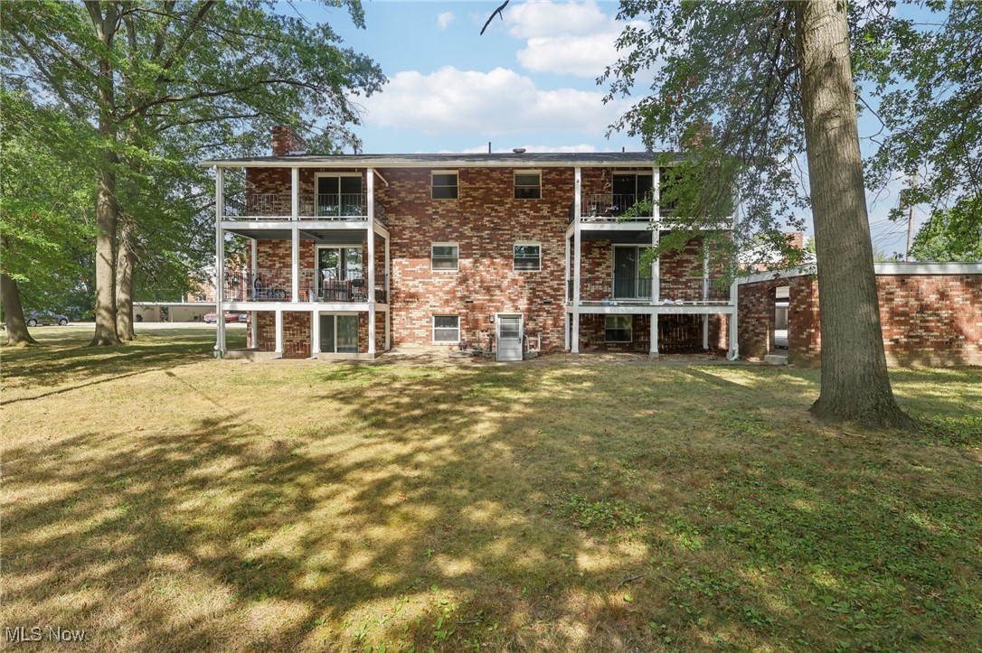 1500-1525 Stewart Circle NW Warren OH 44485