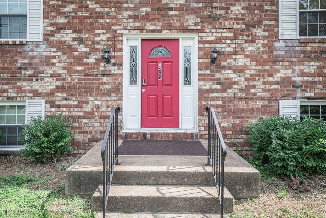 1500-1525 Stewart Circle NW Warren OH 44485