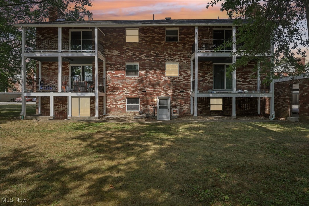 1500-1525 Stewart Circle NW Warren OH 44485