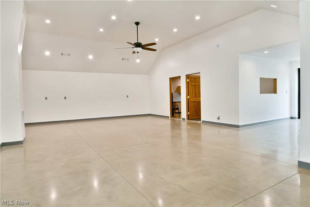 3019 Parkman Road NW Warren OH 44481