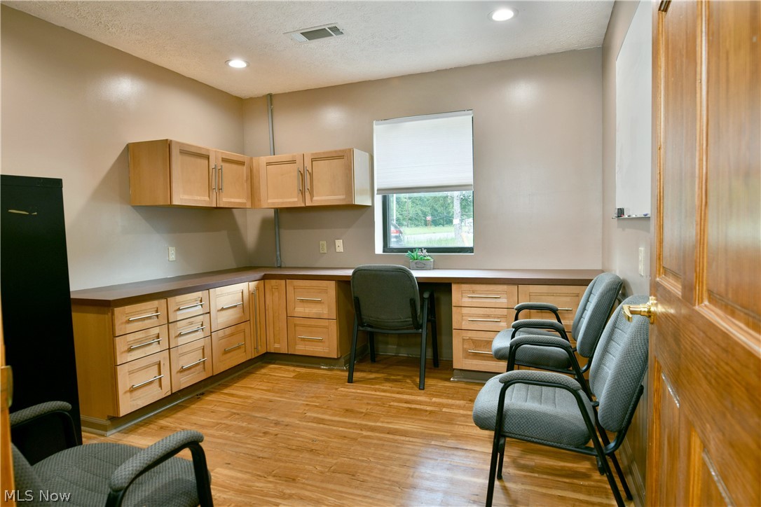 3019 Parkman Road NW Warren OH 44481