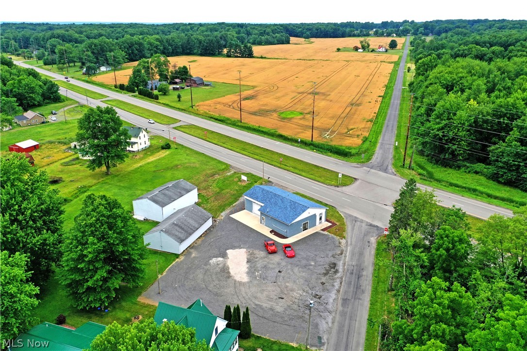 3019 Parkman Road NW Warren OH 44481