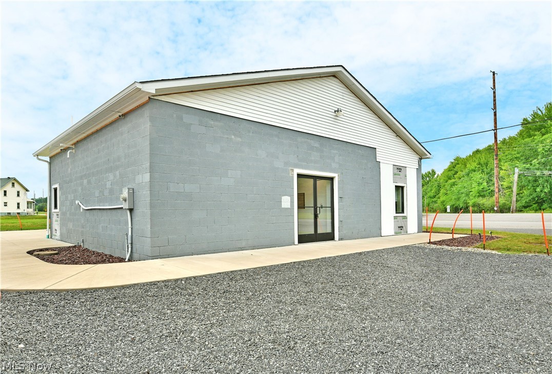 3019 Parkman Road NW Warren OH 44481