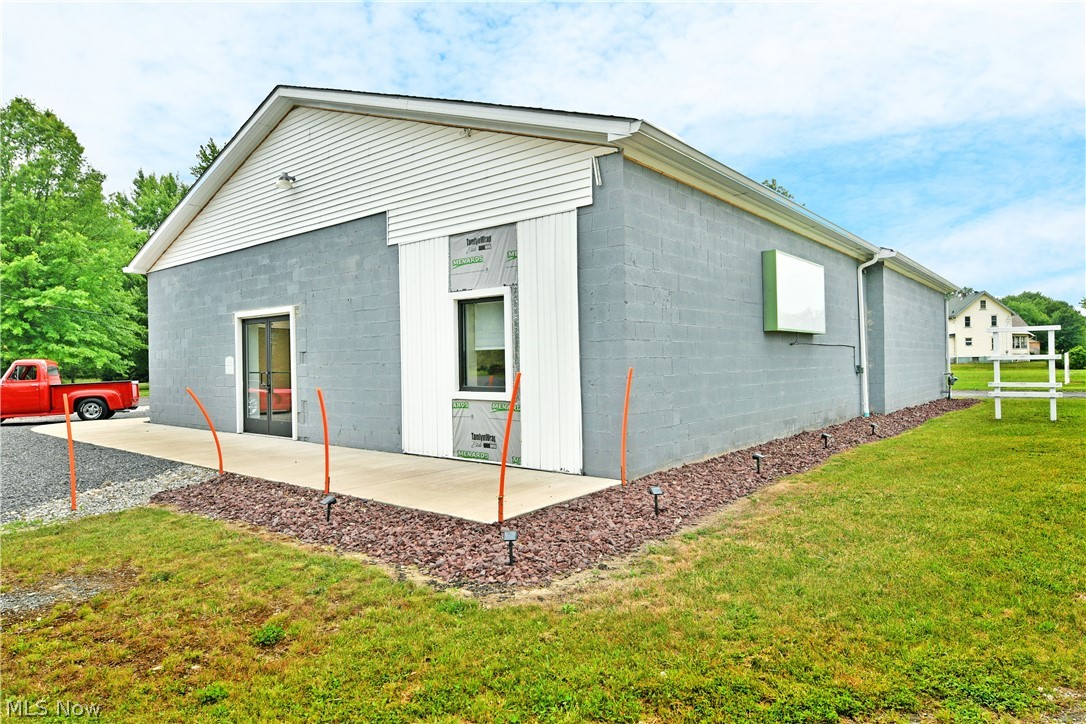 3019 Parkman Road NW Warren OH 44481