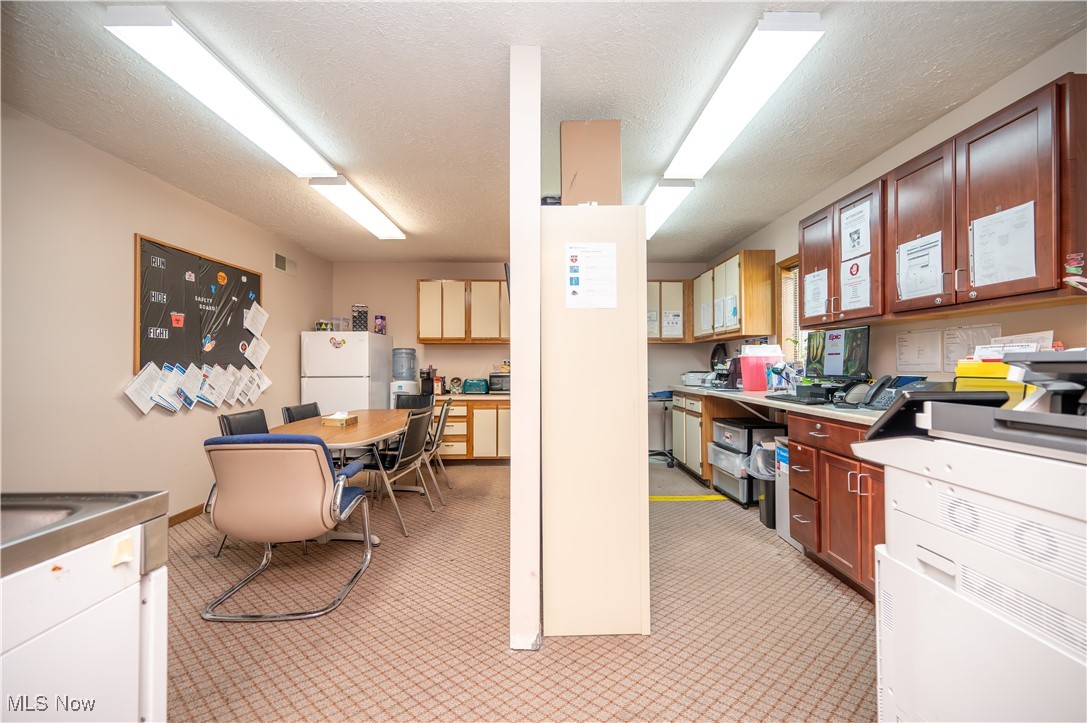 1360 N Main Street Mineral Ridge OH 44440