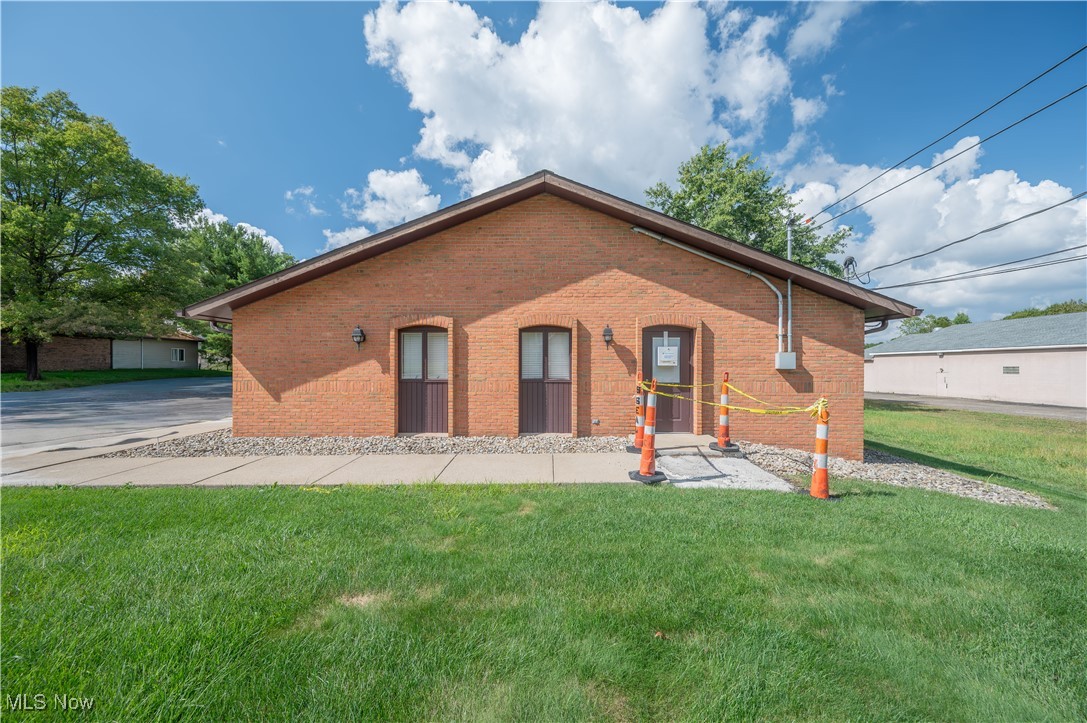 1360 N Main Street Mineral Ridge OH 44440