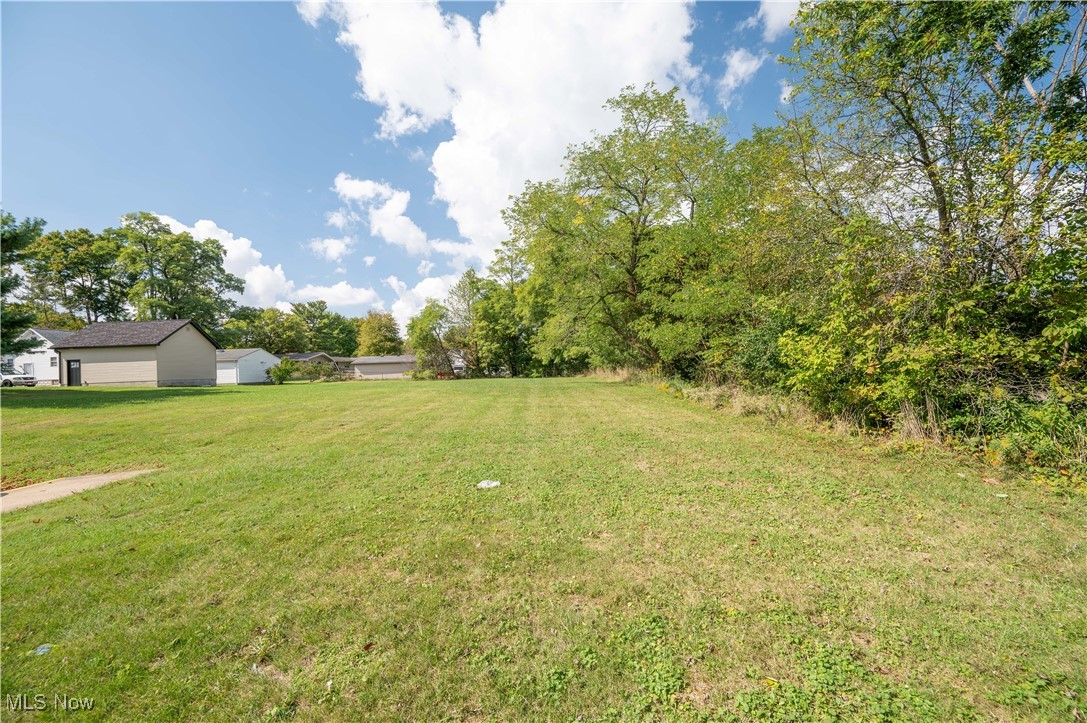 1360 N Main Street Mineral Ridge OH 44440