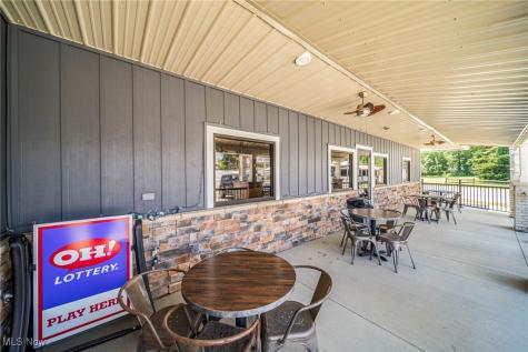 5125 Lake Road E Geneva OH 44041