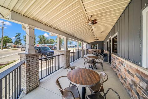 5125 Lake Road E Geneva OH 44041