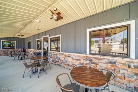 5125 Lake Road E Geneva OH 44041