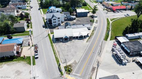 5125 Lake Road E Geneva OH 44041