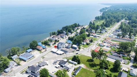 5125 Lake Road E Geneva OH 44041