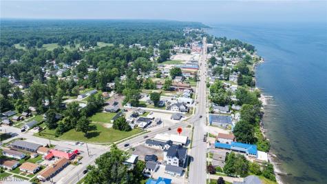 5125 Lake Road E Geneva OH 44041