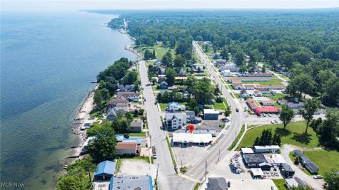 5125 Lake Road E Geneva OH 44041