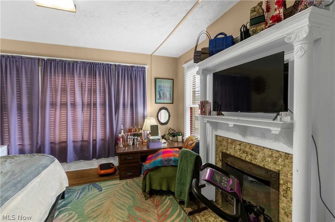 1451 E Market Street Warren OH 44483