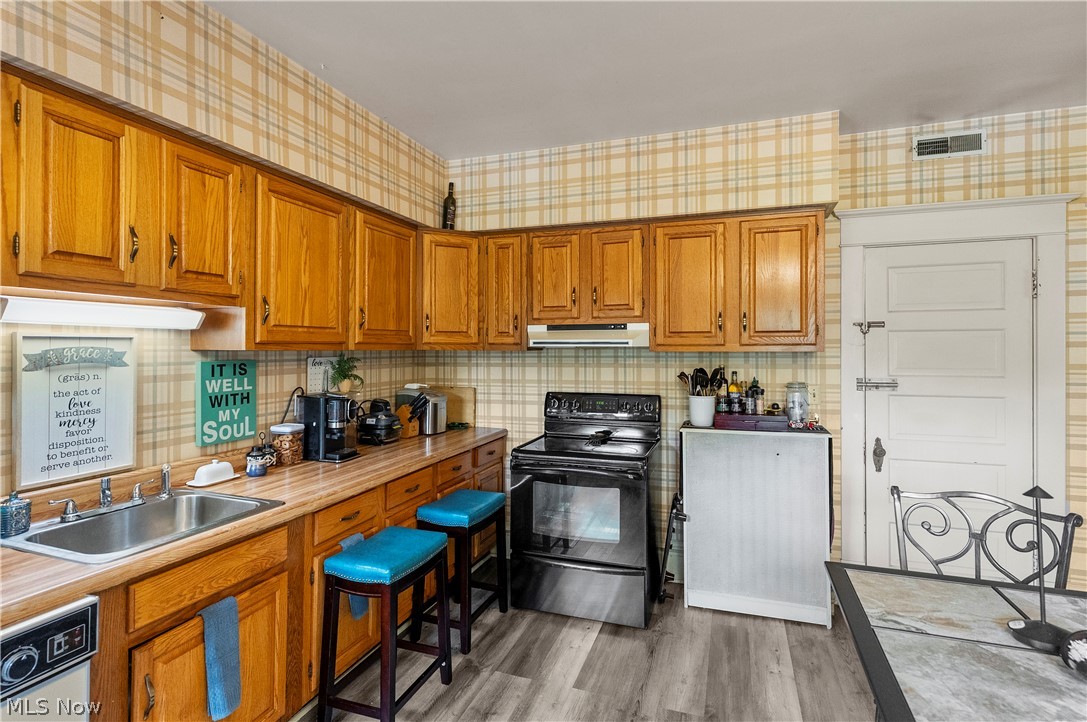 1451 E Market Street Warren OH 44483
