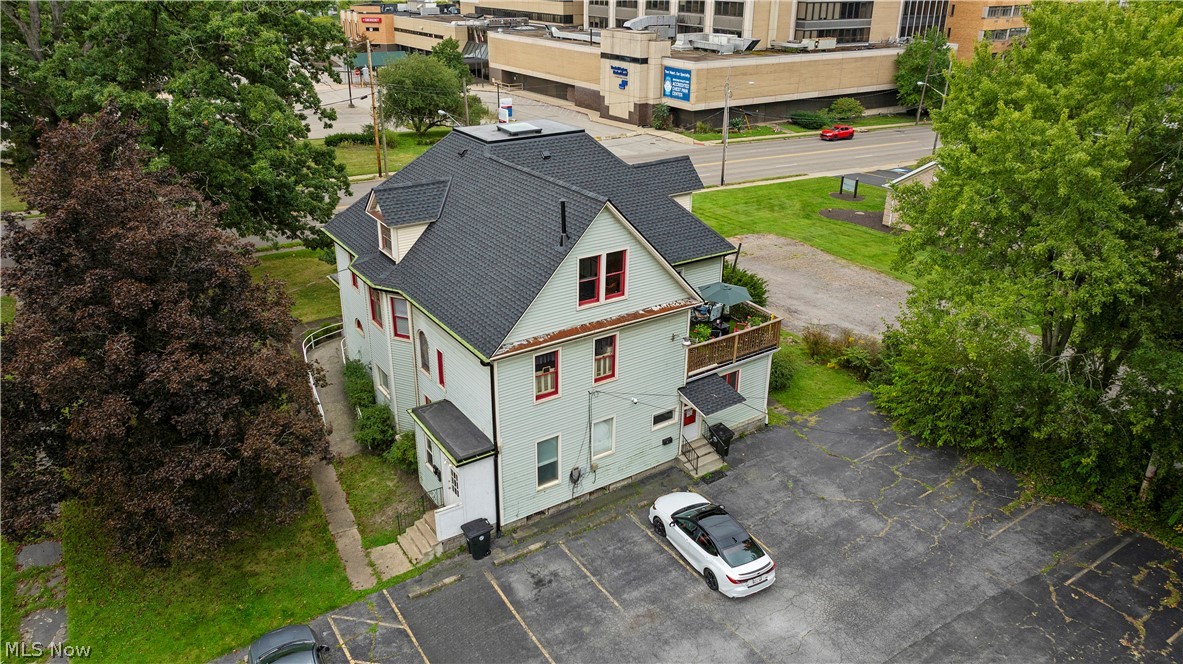 1451 E Market Street Warren OH 44483