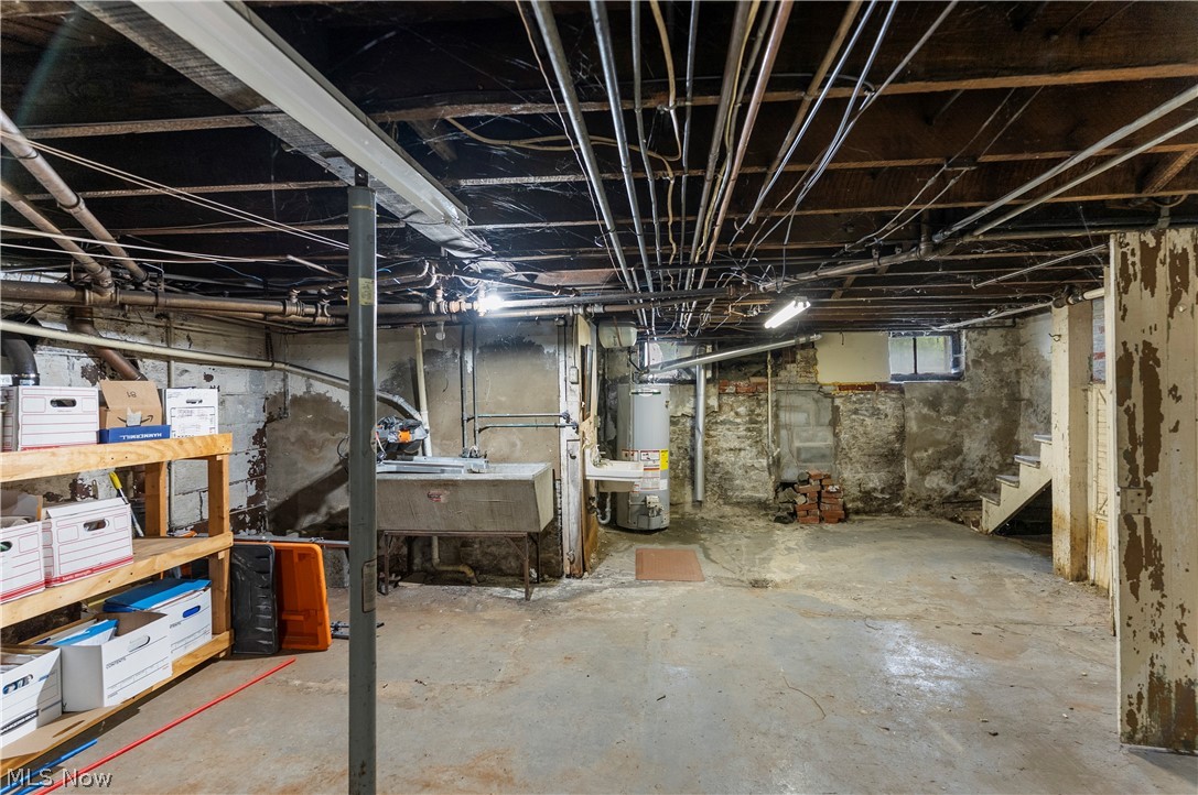 1451 E Market Street Warren OH 44483