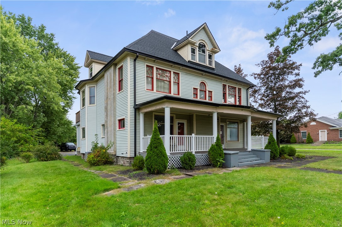 1451 E Market Street Warren OH 44483