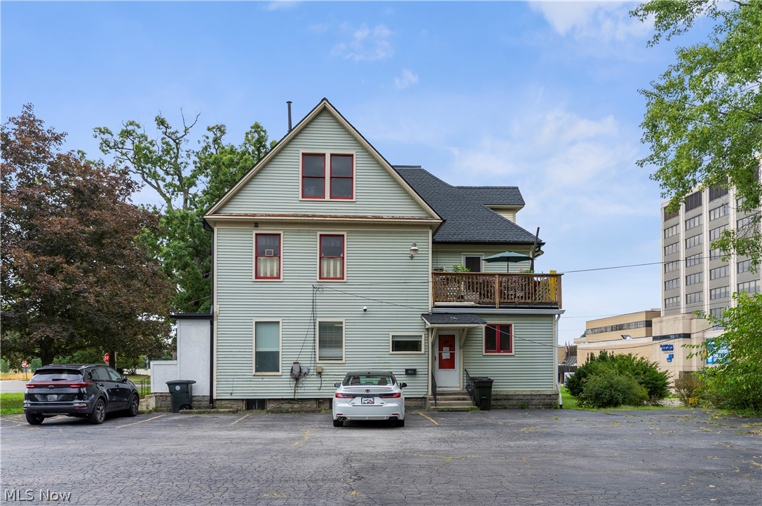 1451 E Market Street Warren OH 44483