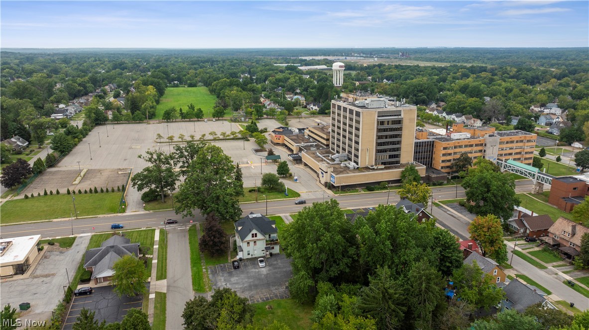 1451 E Market Street Warren OH 44483
