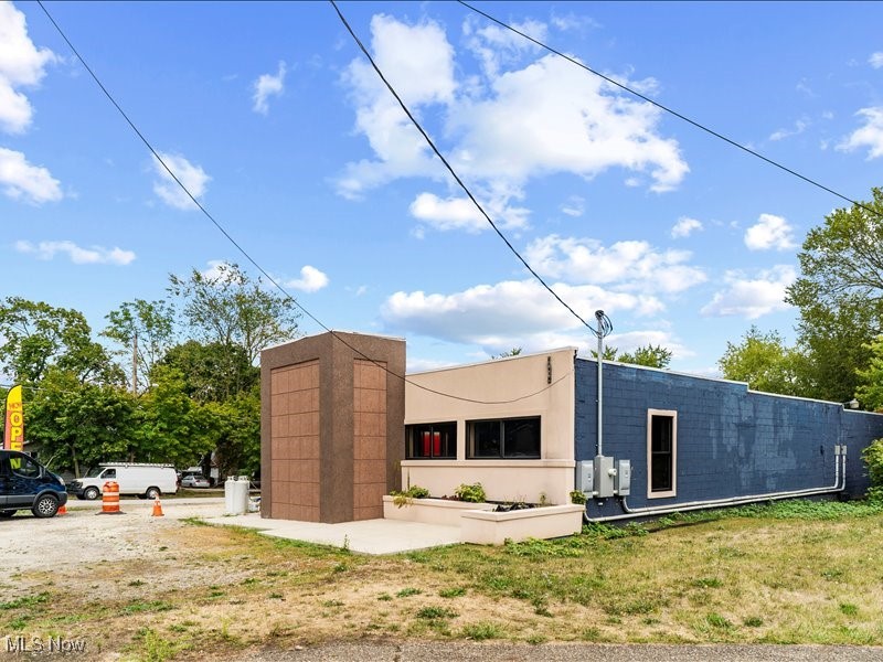 1445 Massillon Road Akron OH 44306