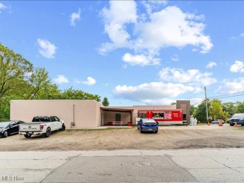 1445 Massillon Road Akron OH 44306