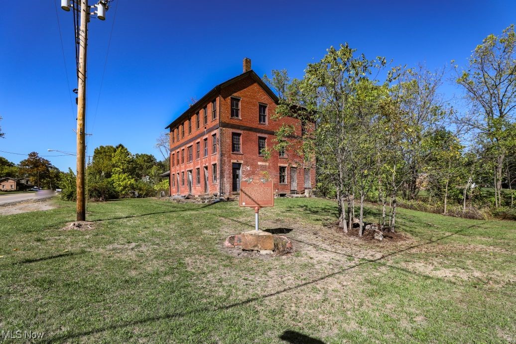 9401 Tallmadge Road Diamond OH 44412