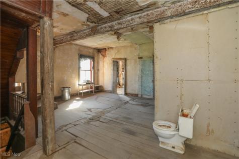 9401 Tallmadge Road Diamond OH 44412