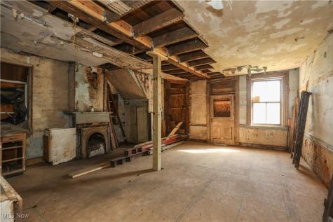 9401 Tallmadge Road Diamond OH 44412